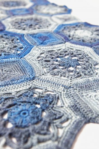 Modèle Brio couverture plaid au crochet - explications offertes