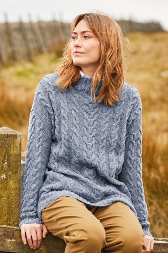 Modelo Camisola torcidos Merino Essentiel 4 tweed para mulher