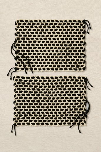  Monochrome Placemats - Crochet Kit - Gift of stitch