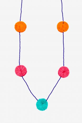 Collier avec pompons colorés - motif loisirs créatifs