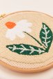 Marguerite d'été - Punch Needle - motif loisirs créatifs thumbnail