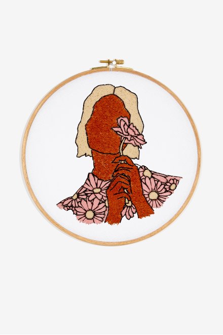 Mujer con flores - Diagrama de bordado