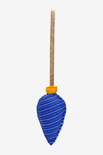 Guirlande en perles bleues - motif loisirs créatifs