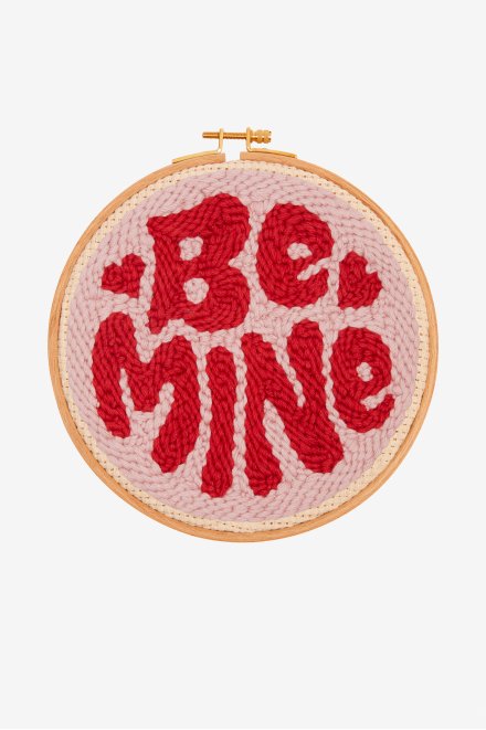 Be Mine - Motivo Punch Needle
